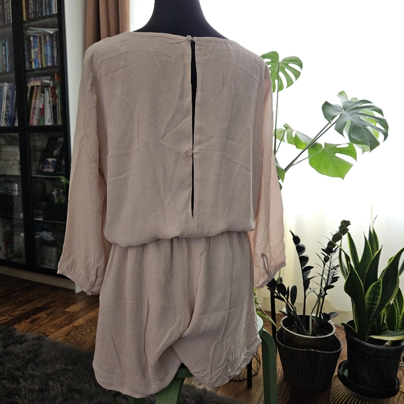 Aritzia Babaton Keagan Romper Crepe Pockets Cream Large New - Picture 3 of 9